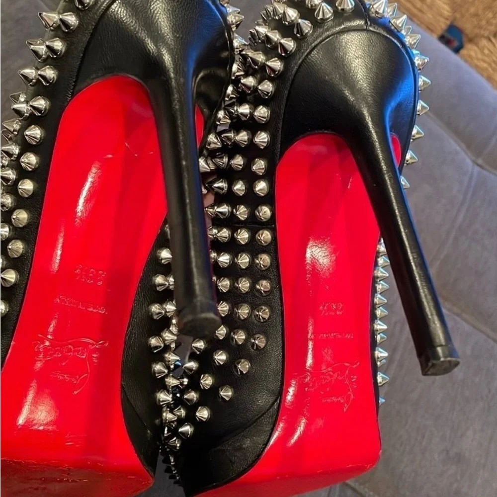 Christian Louboutin Pigalle Plato spiked heels - Picture 7 of 9
